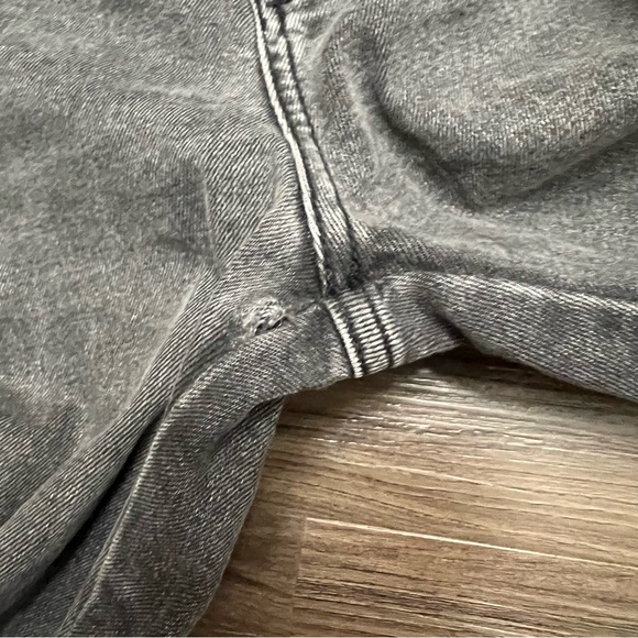 Free People sz 25 Faded Black high rise Jeans with raw hem - Picture 7 of 9